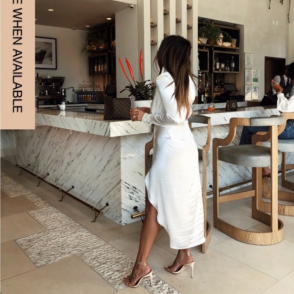 Harlow Dress - V-cut Dress - Picture 3 of 3